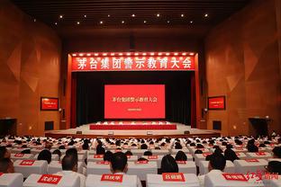 马龙更衣室演讲：43次助攻出色的表现 人人为我我为人人